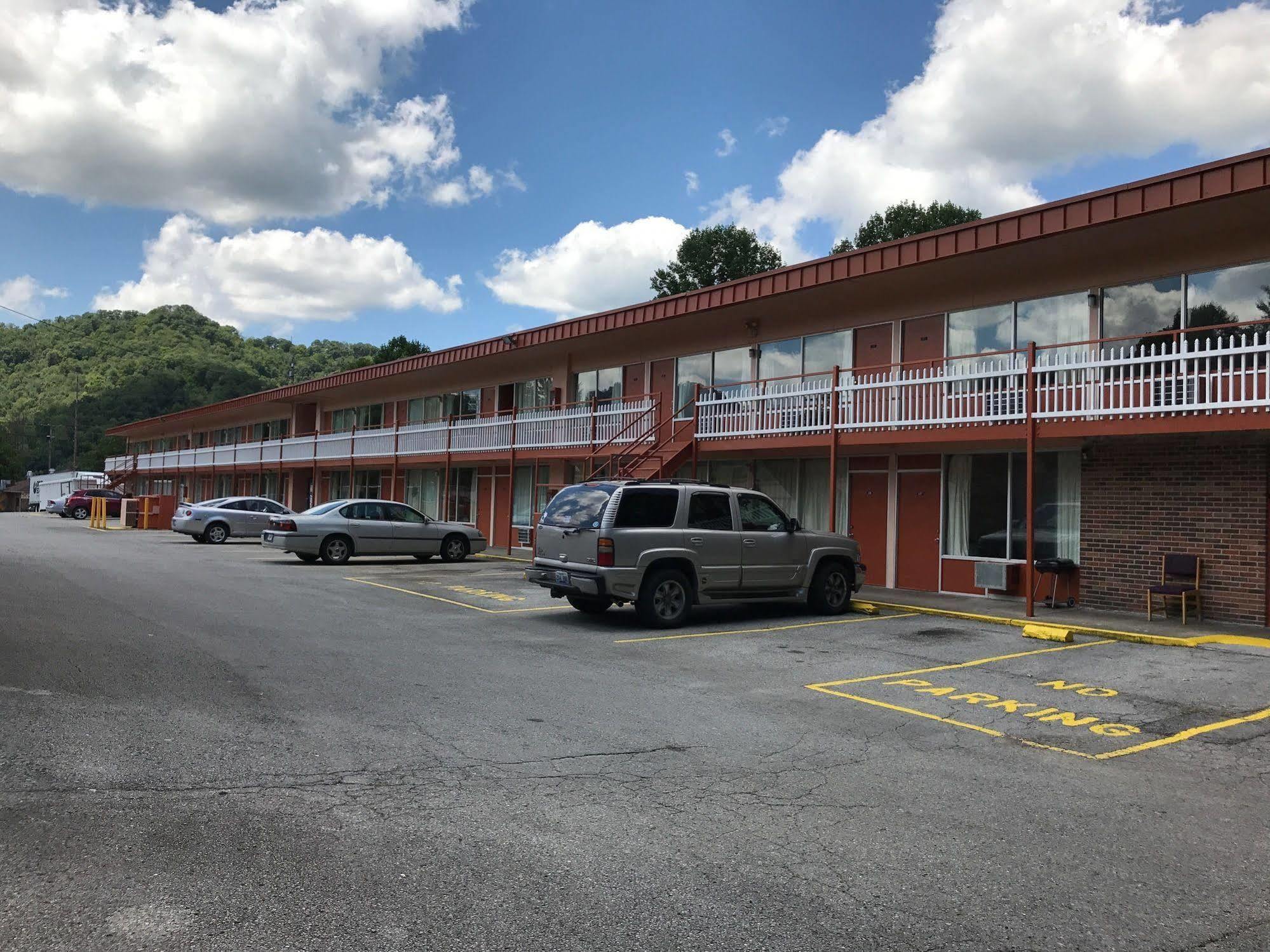 Daniel Boone Motor Inn Pikeville Exteriör bild