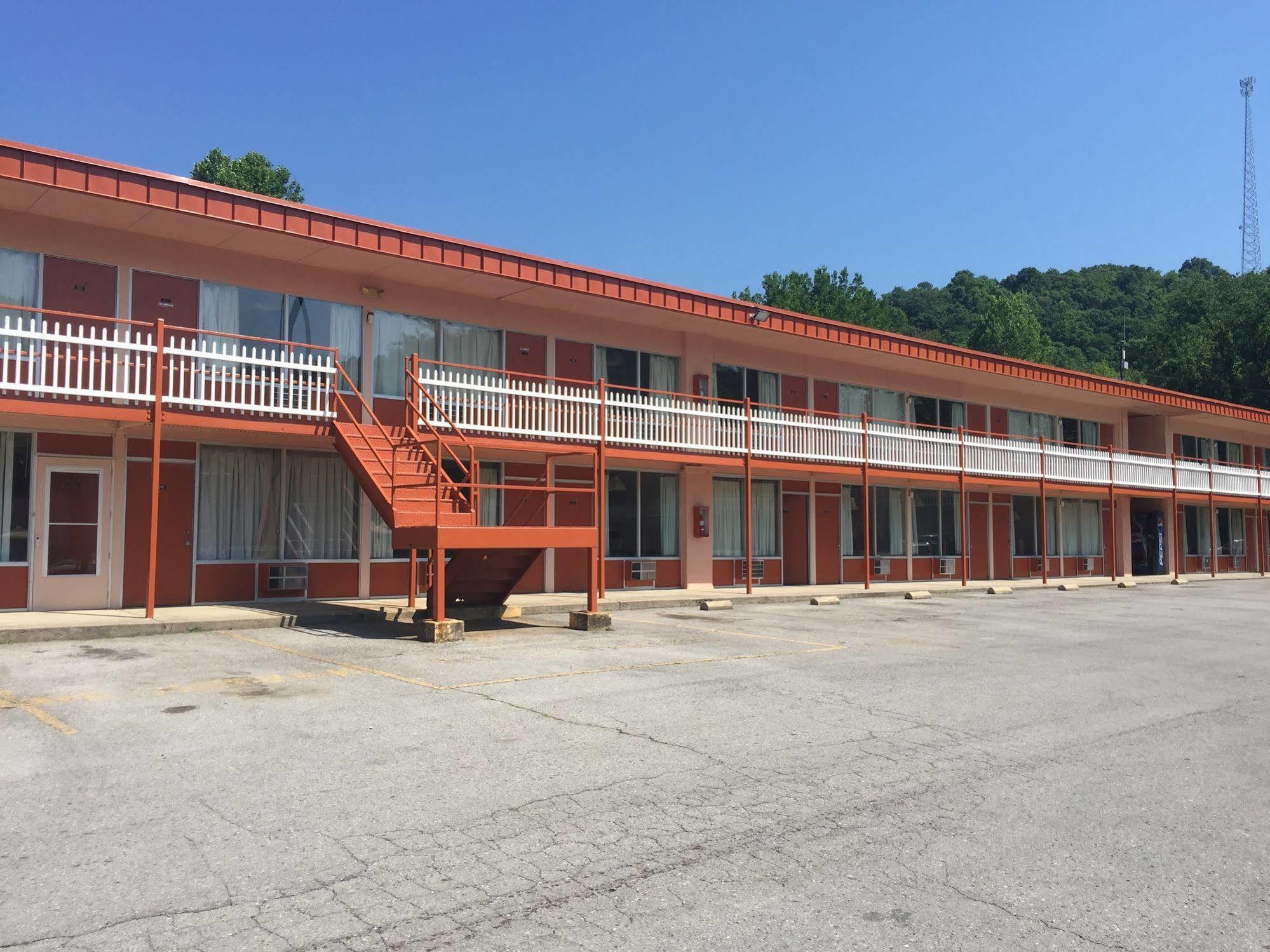 Daniel Boone Motor Inn Pikeville Exteriör bild